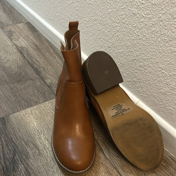 Tan ankle boots women’s size 8 Mossimo.. - Picture 2 of 4